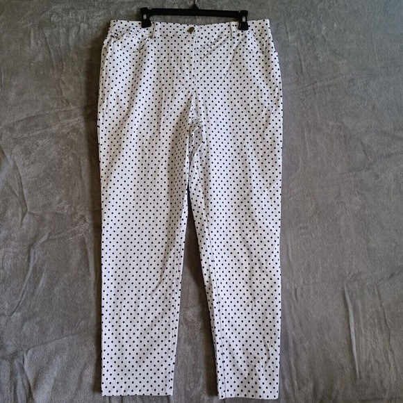 Chicos Sz 2 / 12 Ankle Pants Polka Dot Straight Leg White Black Casual‎ Classic - Picture 13 of 13
